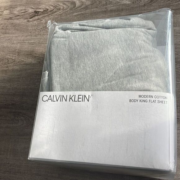 Calvin Klein
Jersey Cotton Body Flat Sheet - Picture 3 of 3